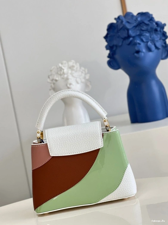 LOUIS MINI CAPUCINES VUITTON 0125